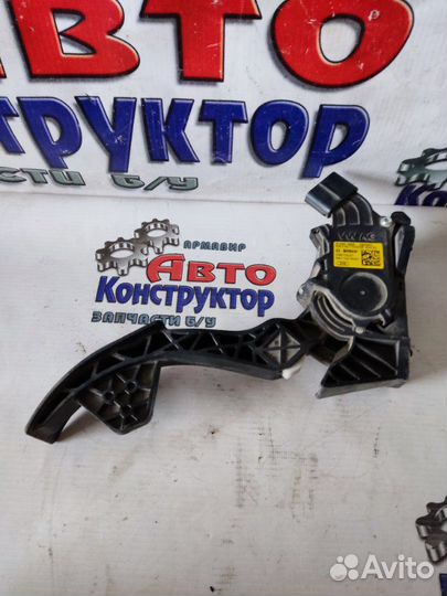 Педаль газа Volkswagen Polo седан cfna 2012