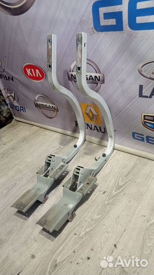 Петля крышки багажника renault fluence Лев