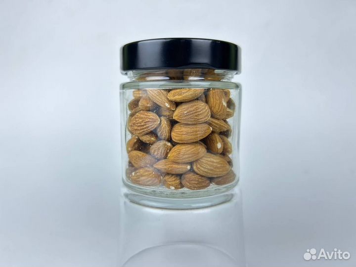 Орех миндаль
