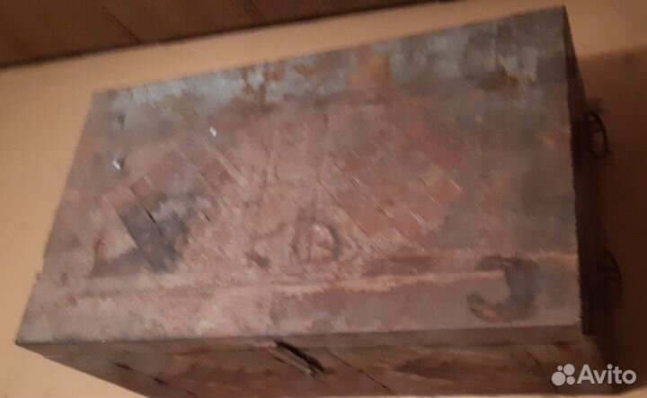 Сундук деревянный старинный