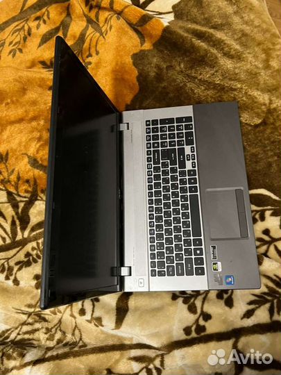 Acer v3-771g, 17.3” core I7 3630qm (2.4ghz x 8), G
