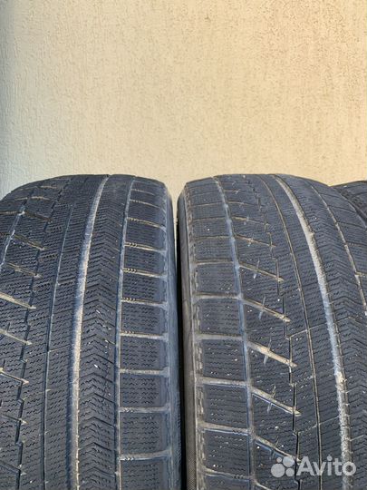 Bridgestone Blizzak VRX 255/40 R19 96S