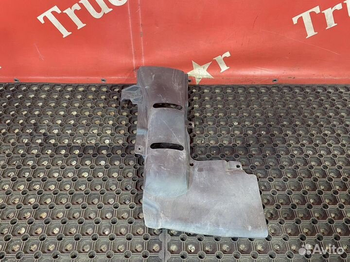 Накладка капота Renault T