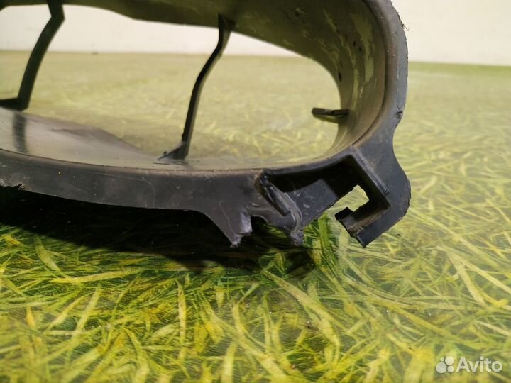 Воздуховод бампера передний правый передний правый