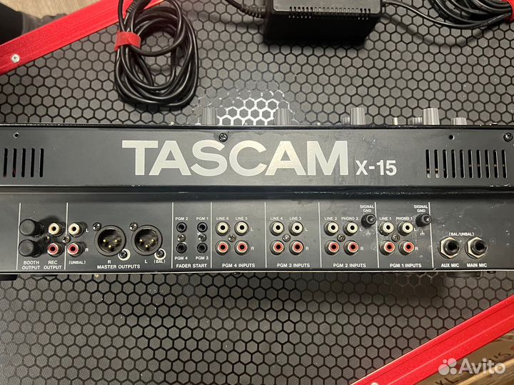 Микшерный пульт dj