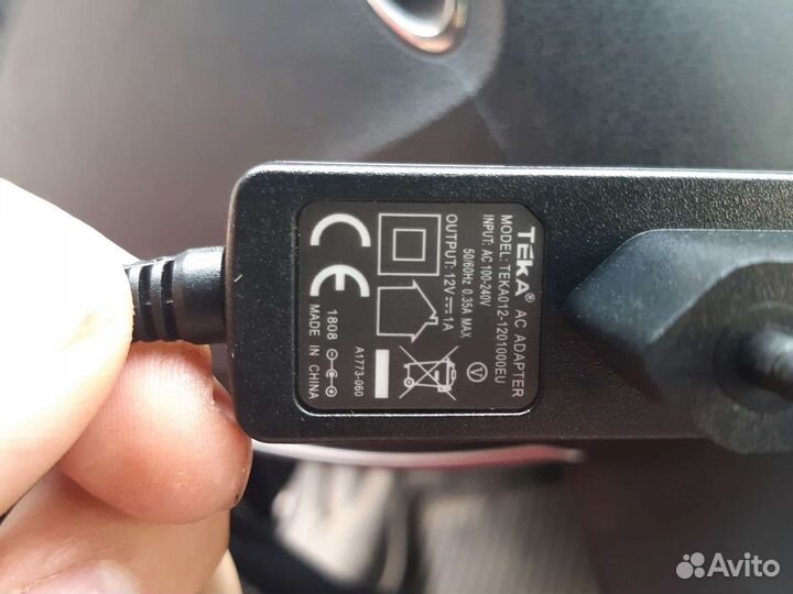 Сетевые адаптеры 85шт 12v 1a