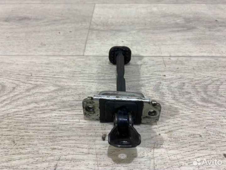 Ограничитель двери задний Chevrolet Lacetti седан