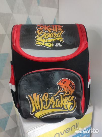 Рюкзак школьный