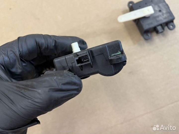 Моторчик привода печки Ниссан Х-Трейл Т31