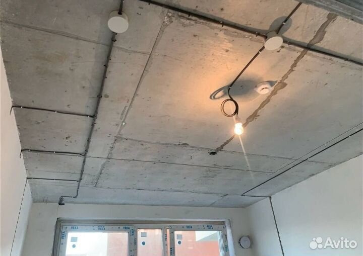 Подключение на опоре электрика штробление