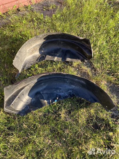 Локеры подкрылки mitsubishi NLL3531003 NLL3531004