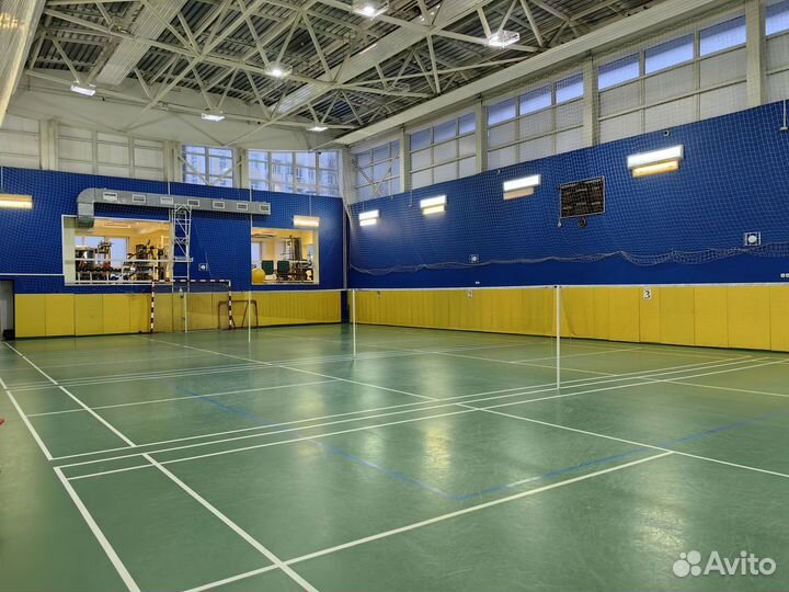 Тренер по бадминтону