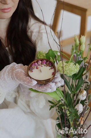 Свеча в кокосе