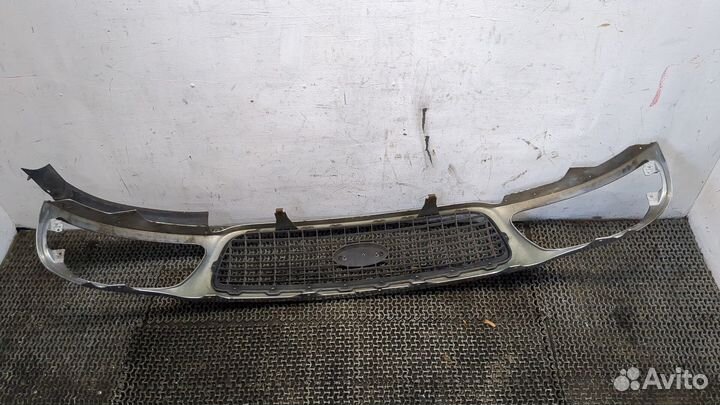 Решетка радиатора Ford Expedition, 2001