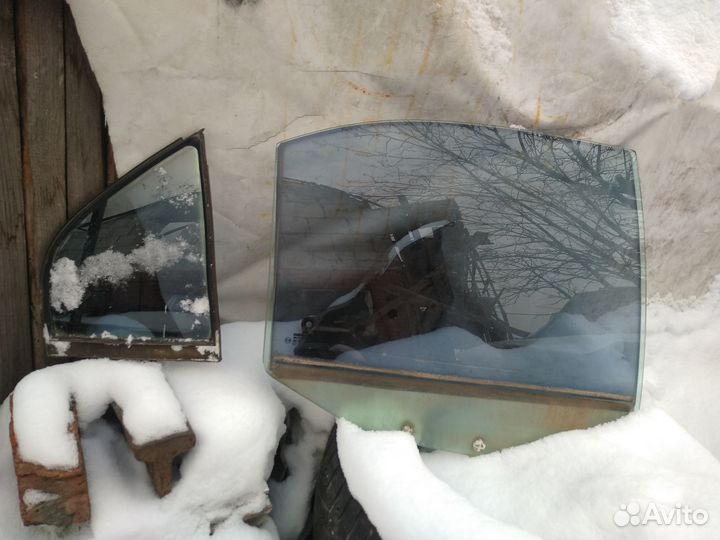 Боковые стекла Митсубиси Charisma