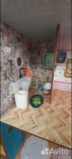 Кукольный дом с мебелью