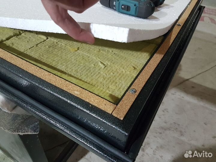 Дверь двустворчатая не стандартная входная в дом