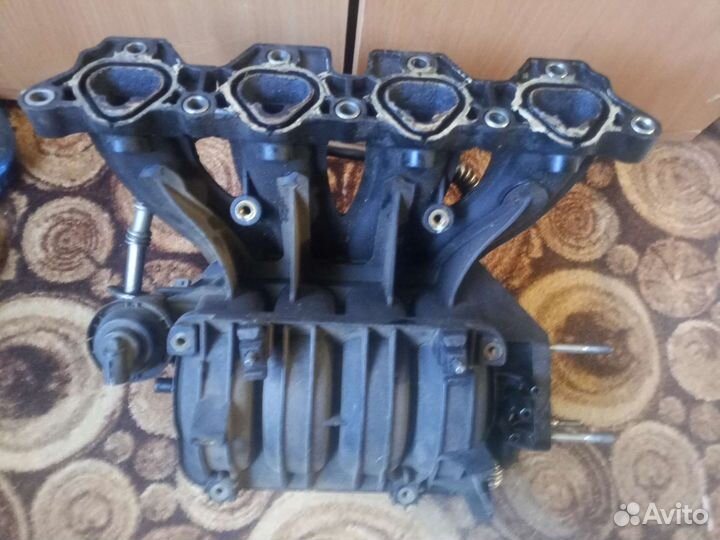 Впускной коллектор Шевроле Лачетти