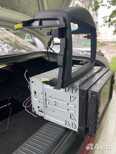 Штатная магнитола на Toyota rav 4