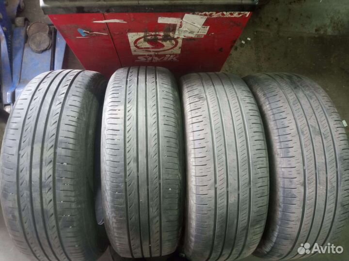 Nexen Roadian 581 2.25/60 R18