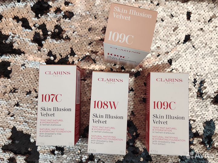 Clarins skin illusion velvet Увлажняющий тональный