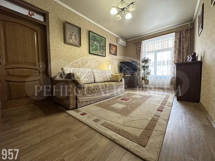 2-к. квартира, 56 м², 4/4 эт.