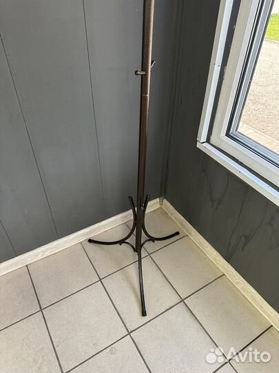 Вешалка напольная