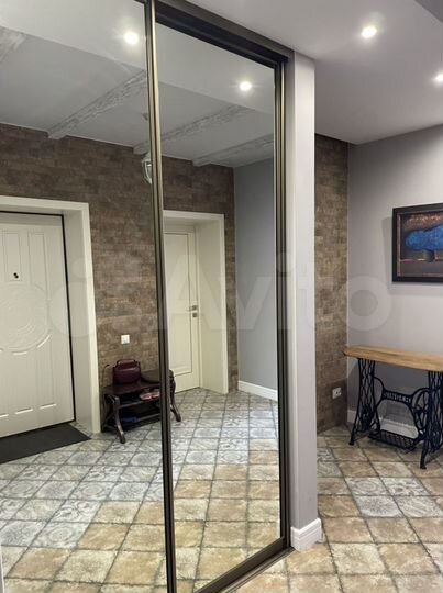 4-к. квартира, 100 м², 5/5 эт.