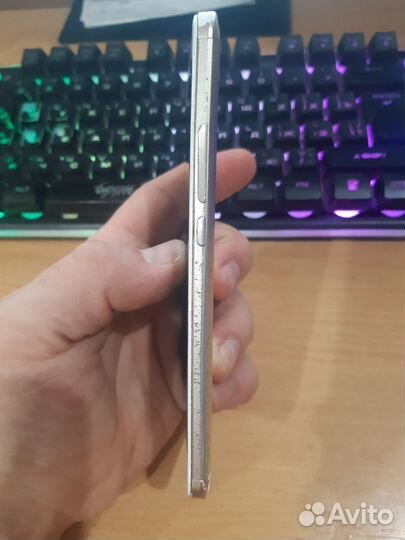 Wileyfox Swift 2 X, 3/32 ГБ