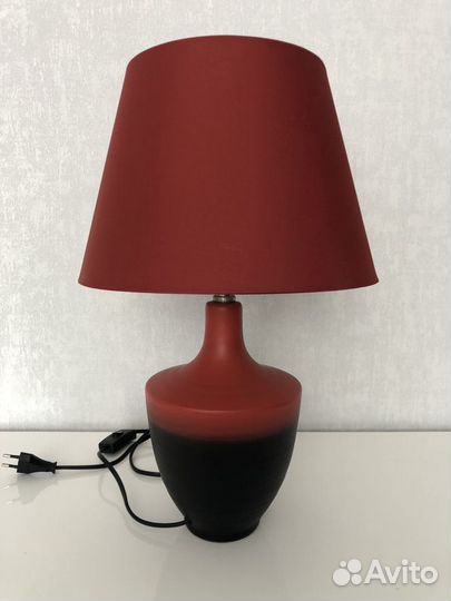 Лампа настольная красная