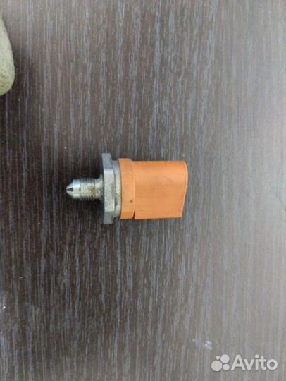 Датчик давления в топливной рампе Audi Q5 I 8R