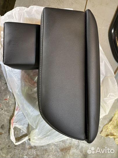 Подлокотник для Нива Шевроле (chevrolet, travel)