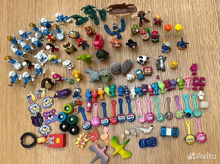 Мелкие игрушки, киндеры и прилипалы, скрепыши