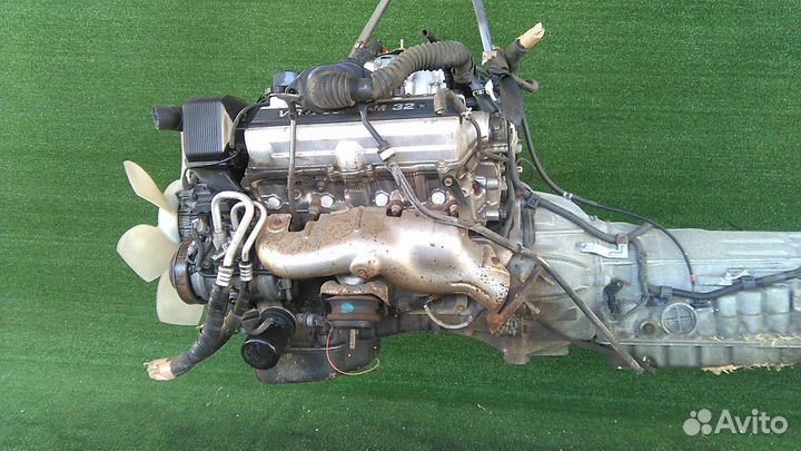 Двигатель в сборе двс toyota crown majesta UZS151
