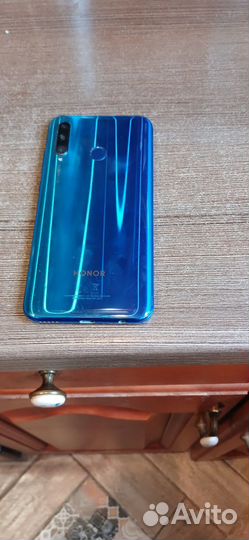 HONOR 20e, 4/64 ГБ