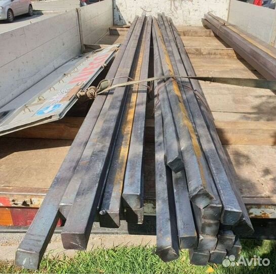 Квадрат стальной