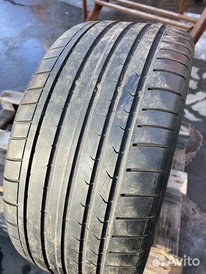 Dunlop SP Sport Maxx GT 275/30 R20