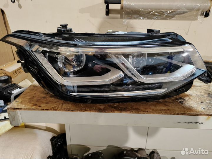 Правая фара VW Tiguan 2, IQ LED