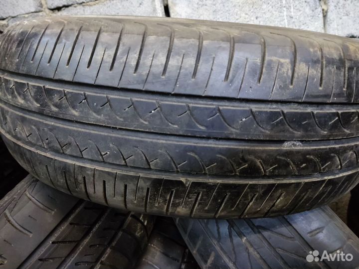Yokohama BluEarth AE01 185/60 R14