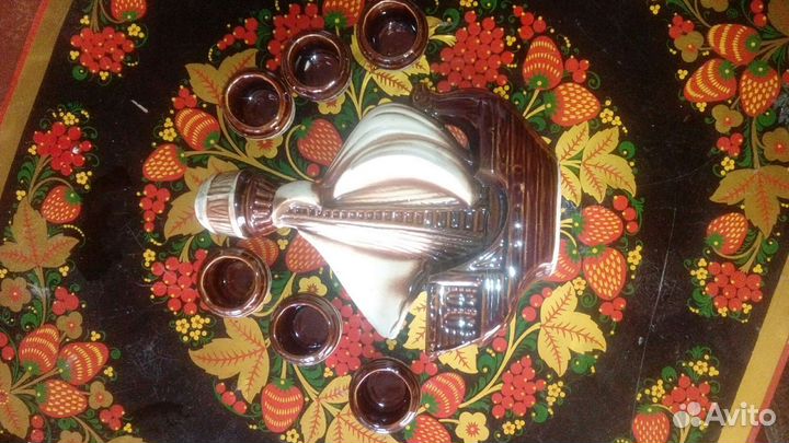 Графин с рюмками