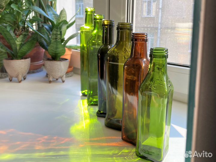 Бутылки цветного стекла