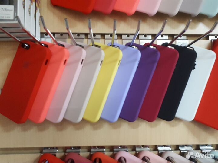 Чехлы iPhone SE