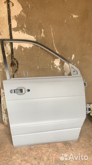 Правая дверь toyta town ace