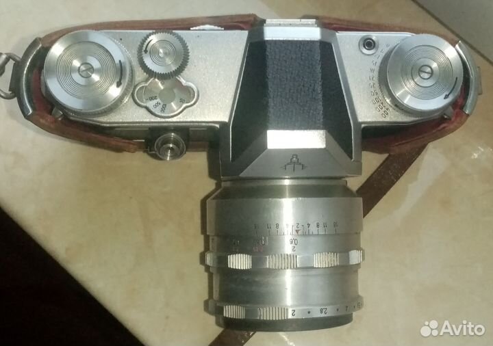 Пленочный зеркальный фотоаппарат Pentacon F СССР