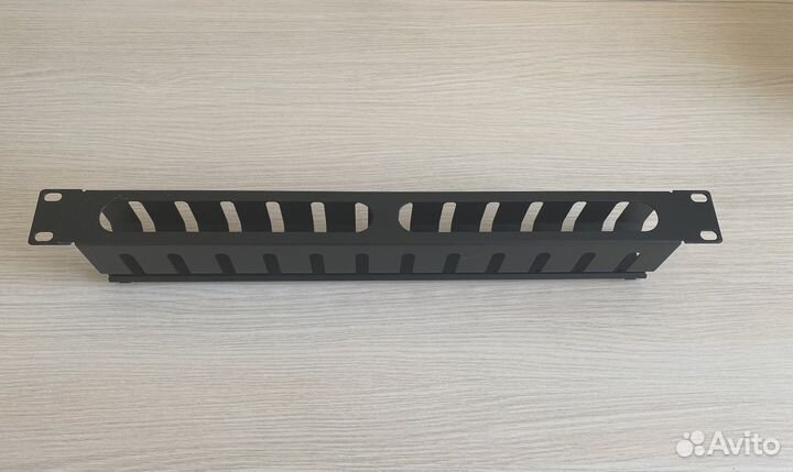 Кабельный органайзер