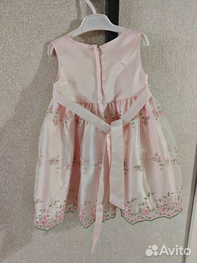 Платье нарядное 92