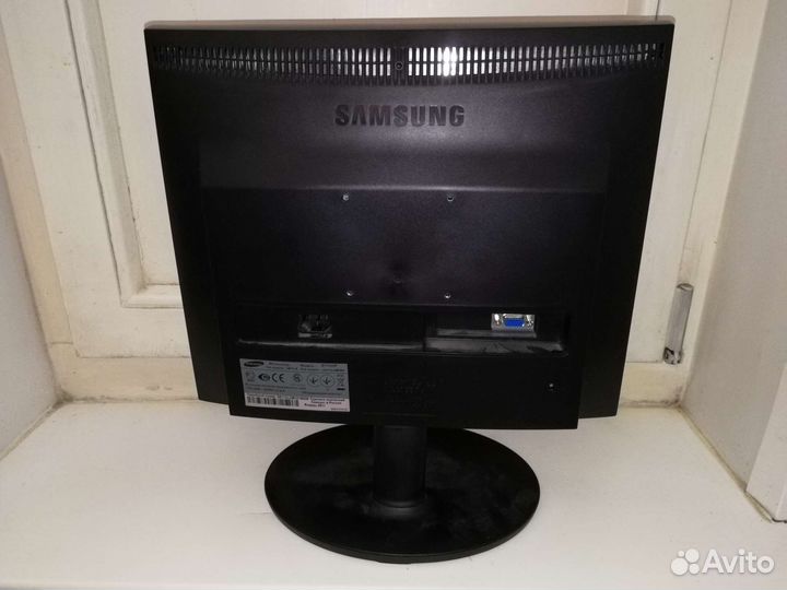 Монитор Samsung E1720NR