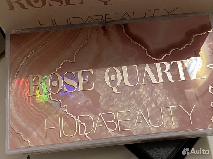 Huda beauty rose quartz палетка теней