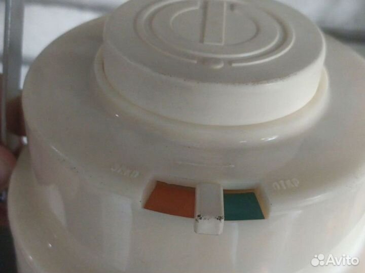 Термос с пневмонасосом стеклянная колба 1989 год