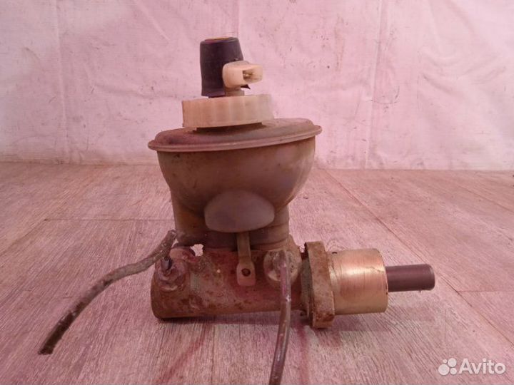 Главный тормозной цилиндр Skoda Felicia 1 1998